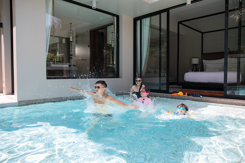 Family photographer Phuket